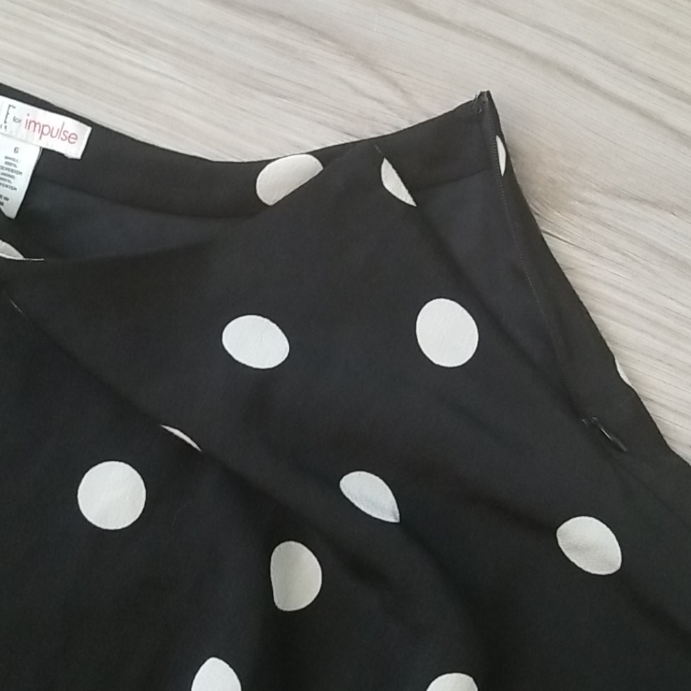 Skirt - Picture 2 of 3